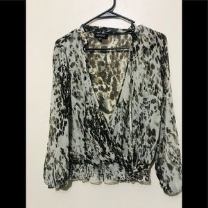NWOT Pattered Flowy Blouse